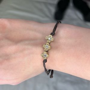 Shiny gold coloured bracelet